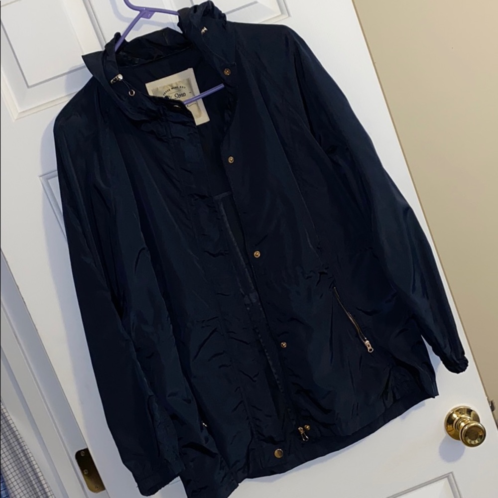 Women’s size XL navy rain jacket